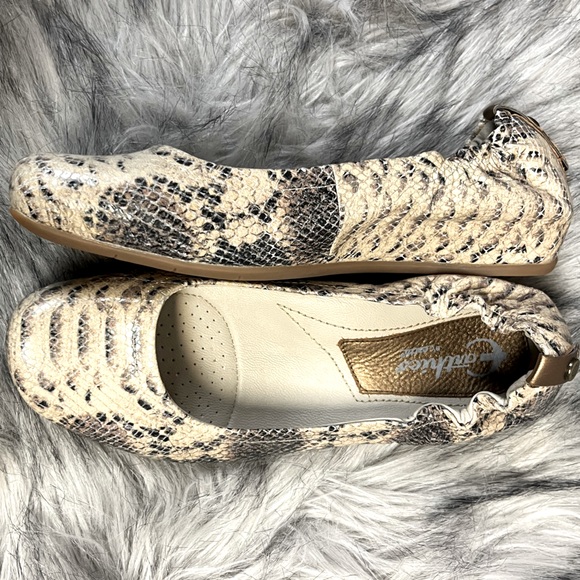 Earthies by Earth All Leather Snakeskin Shoes - Picture 1 of 5